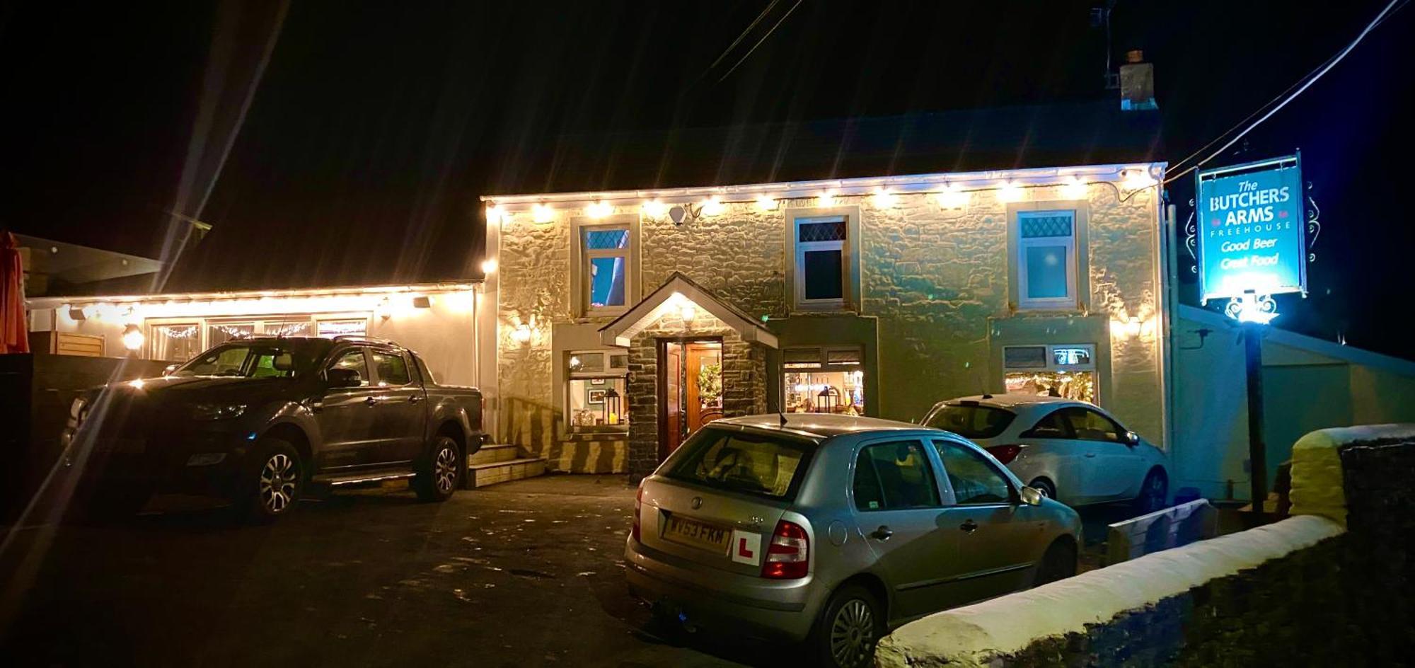 The Butchers Arms - Grill Pub And Accommodation Merthyr Tydfil Bagian luar foto